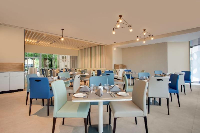 Lemon Tree Hotel Jumeirah, Dubai - Restoran