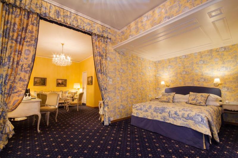 Romantik Hotel Europe - Genel