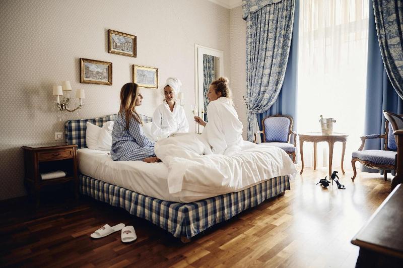 Romantik Hotel Europe - Oda