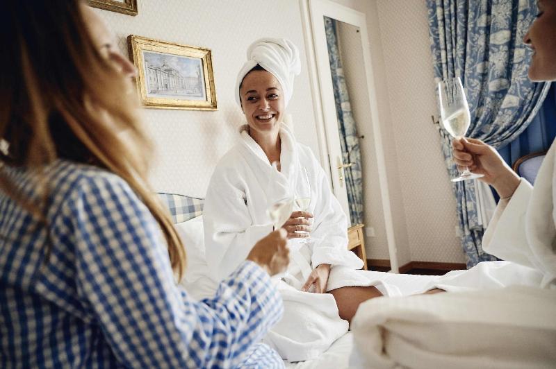 Romantik Hotel Europe - Oda