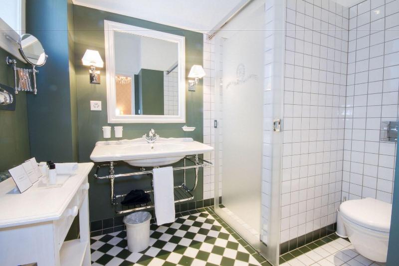 Romantik Hotel Europe - Oda