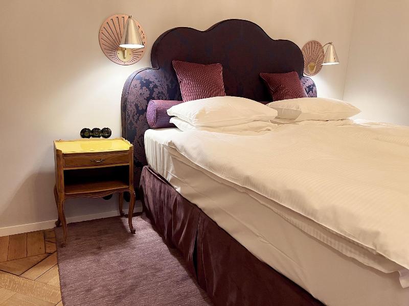 Romantik Hotel Europe - Oda