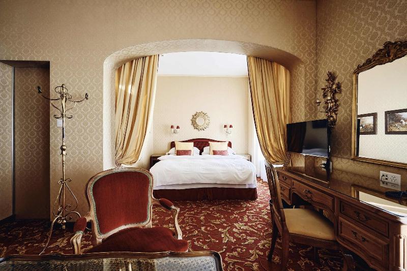 Romantik Hotel Europe - Oda
