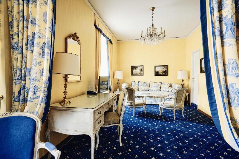 Romantik Hotel Europe - Oda