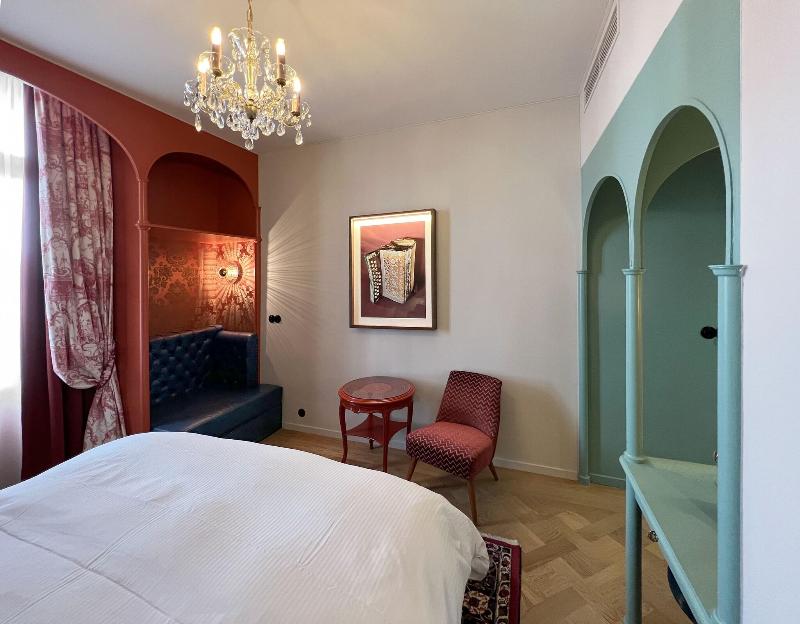 Romantik Hotel Europe - Oda