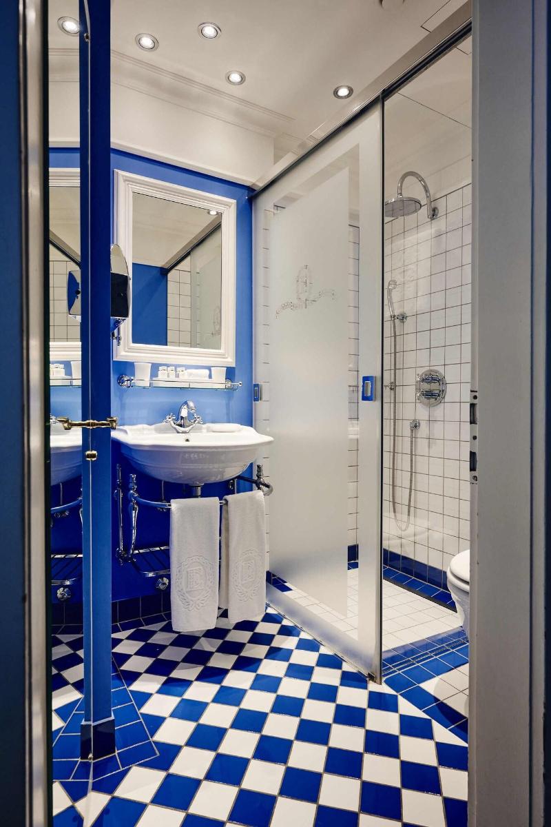Romantik Hotel Europe - Oda