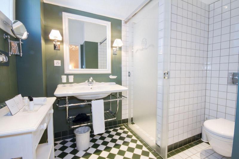 Romantik Hotel Europe - Oda