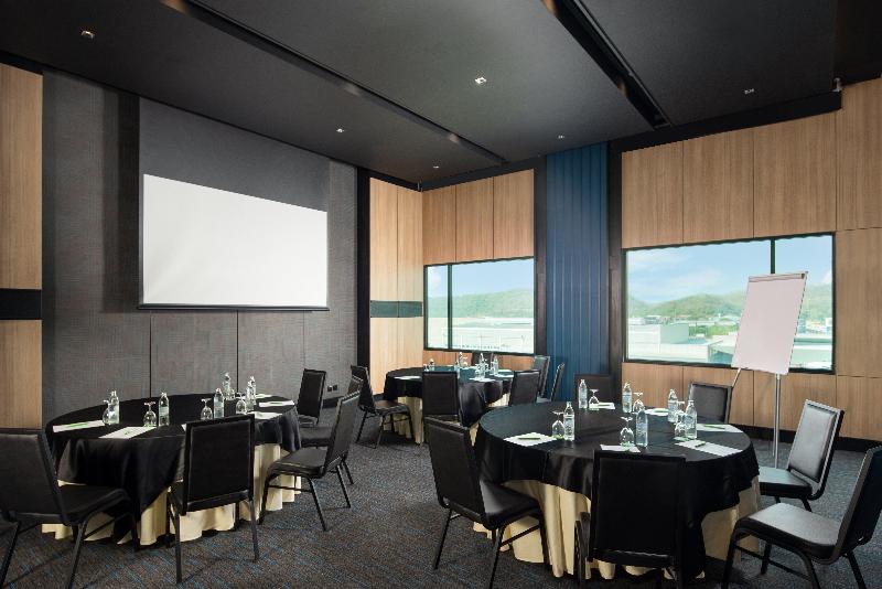 Holiday Inn & Suites Siracha Laemchabang - Toplantı
