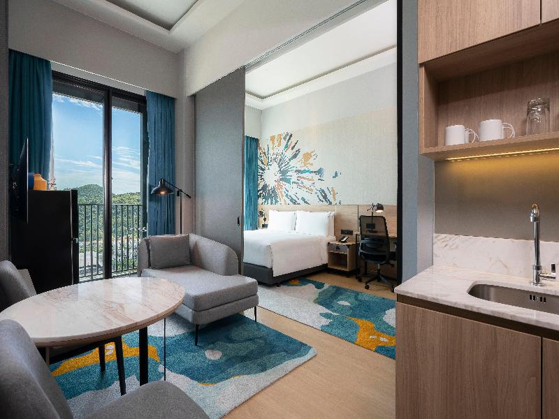Holiday Inn & Suites Siracha Laemchabang - Oda