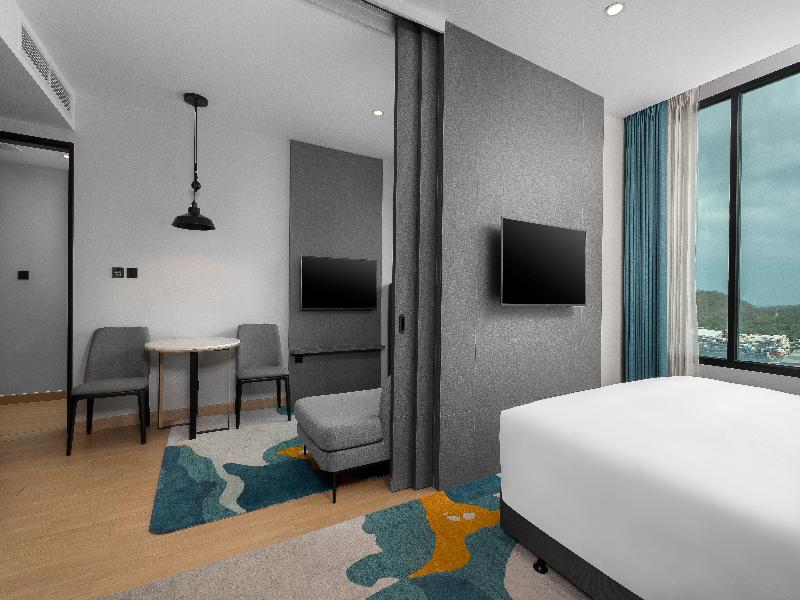 Holiday Inn & Suites Siracha Laemchabang - Oda