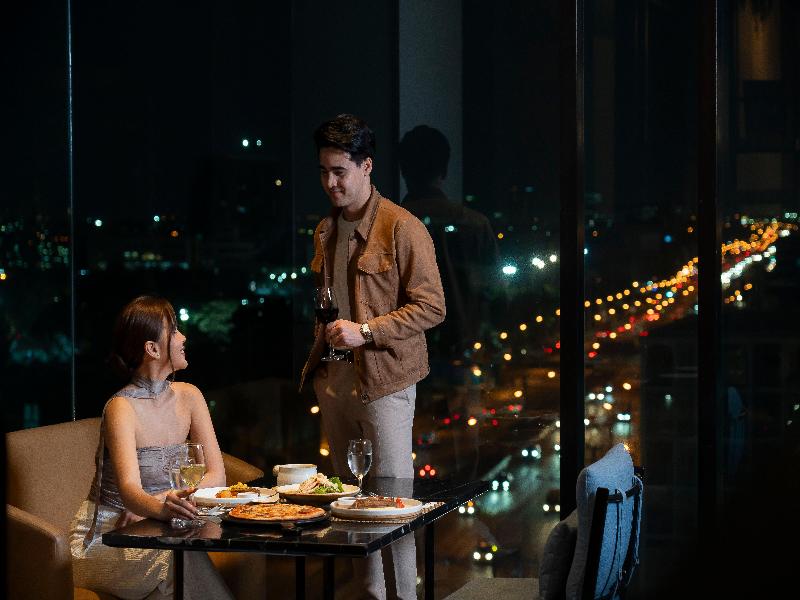 Holiday Inn & Suites Siracha Laemchabang - Restoran