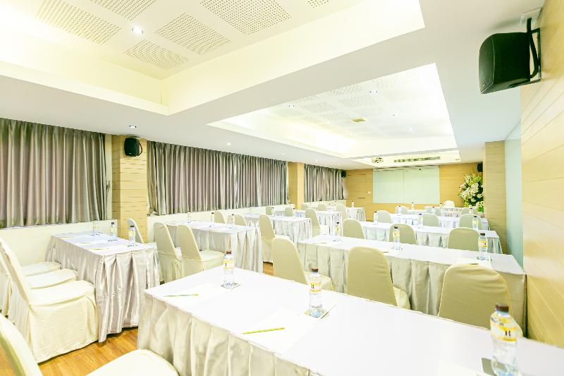 Grand Ratchapruek Hotel by ZUZU - Toplantı