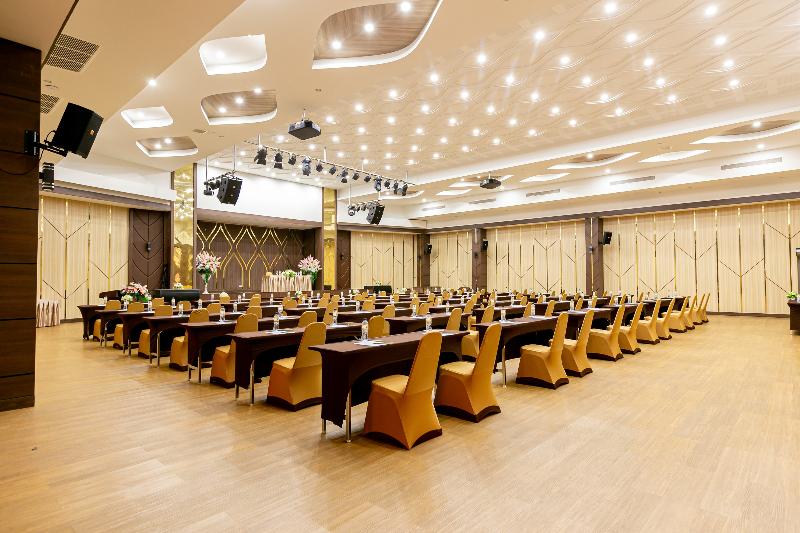 Grand Ratchapruek Hotel by ZUZU - Toplantı