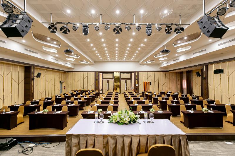 Grand Ratchapruek Hotel by ZUZU - Toplantı