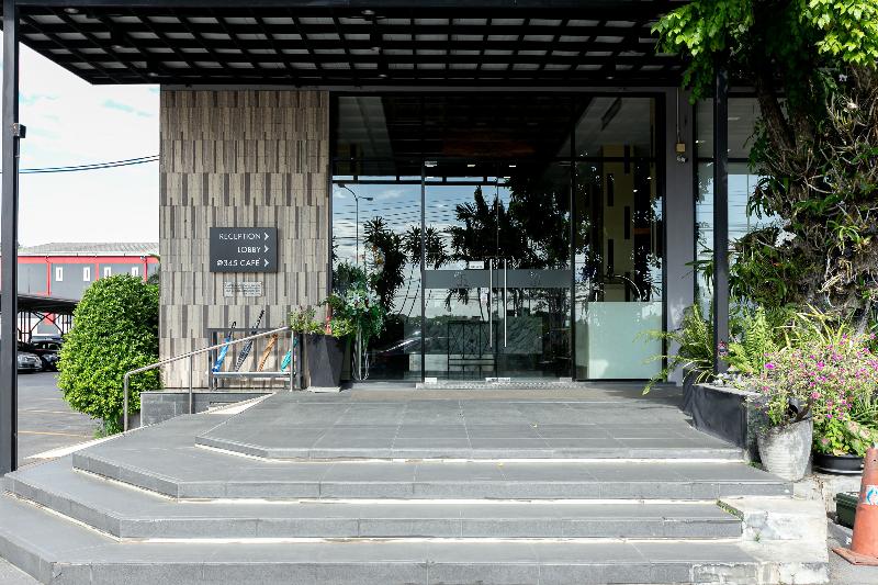 Grand Ratchapruek Hotel by ZUZU - Genel