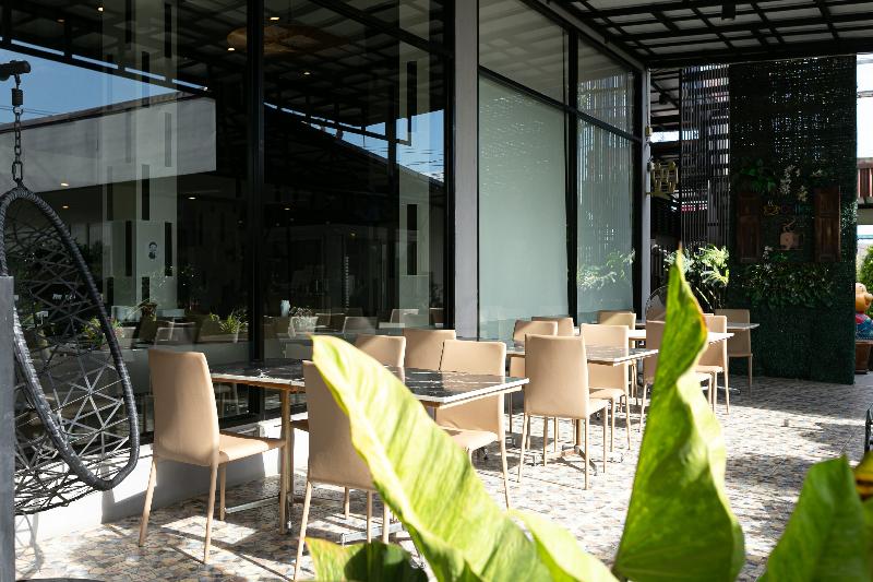 Grand Ratchapruek Hotel by ZUZU - Restoran