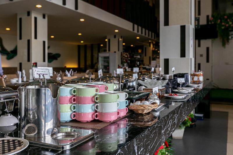Grand Ratchapruek Hotel by ZUZU - Restoran