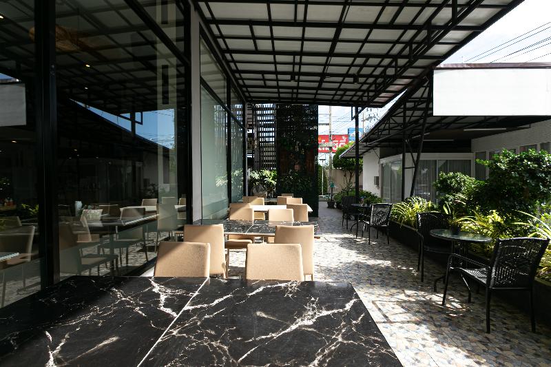Grand Ratchapruek Hotel by ZUZU - Restoran