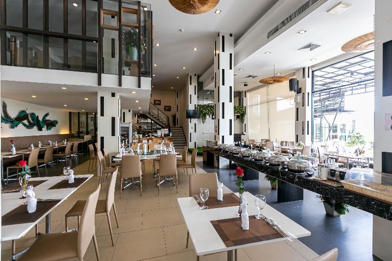 Grand Ratchapruek Hotel by ZUZU - Restoran