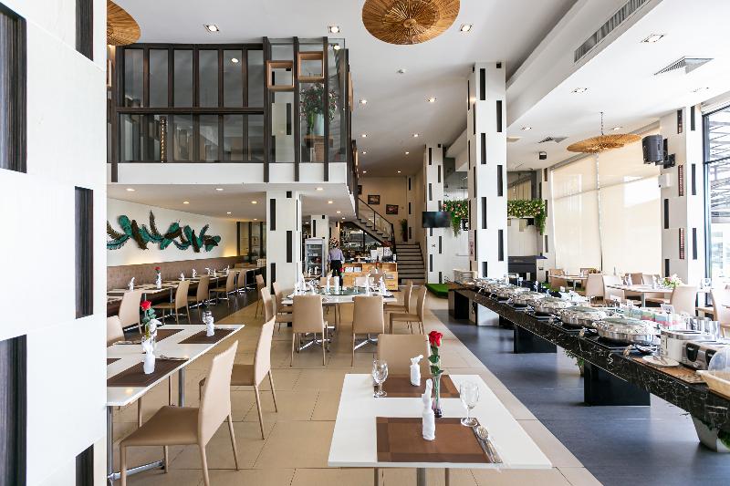 Grand Ratchapruek Hotel by ZUZU - Restoran