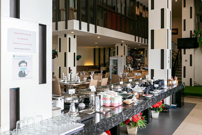 Grand Ratchapruek Hotel by ZUZU - Restoran