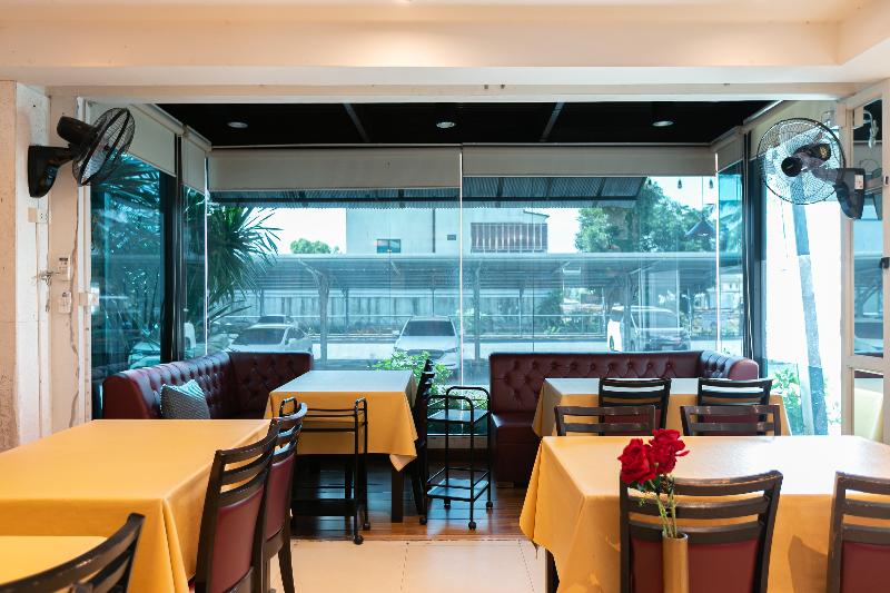 Grand Ratchapruek Hotel by ZUZU - Restoran