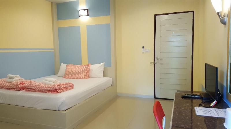Jantima Place At Amphawa - Oda