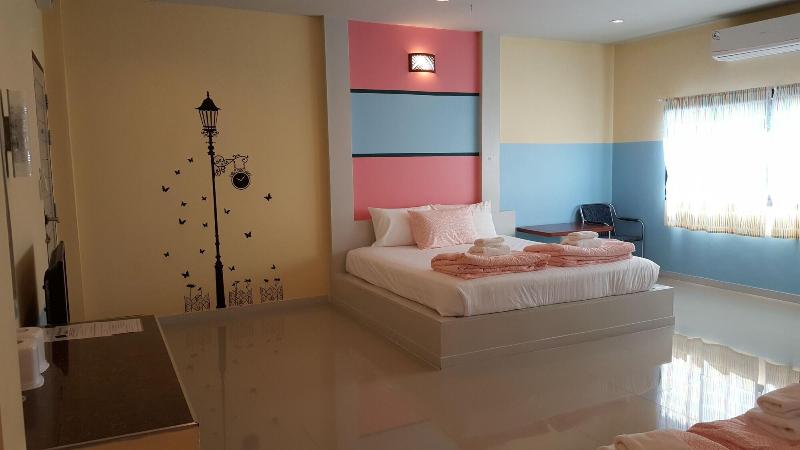 Jantima Place At Amphawa - Oda