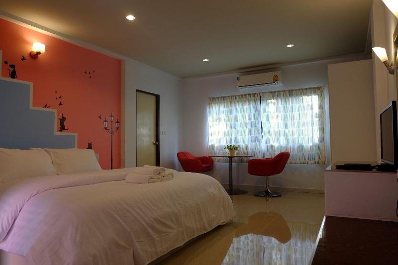 Jantima Place At Amphawa - Oda
