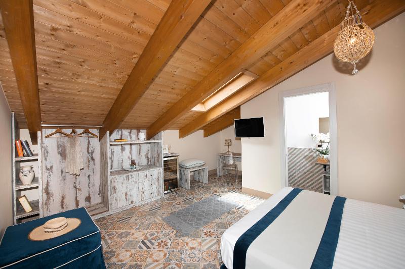 Don Giulio Luxury Rooms - Oda