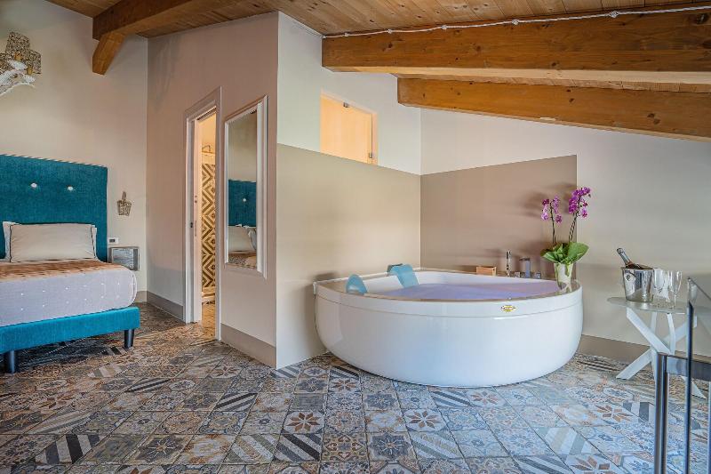 Don Giulio Luxury Rooms - Oda