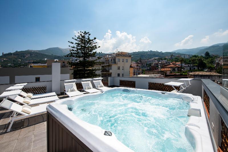 Don Giulio Luxury Rooms - Havuz