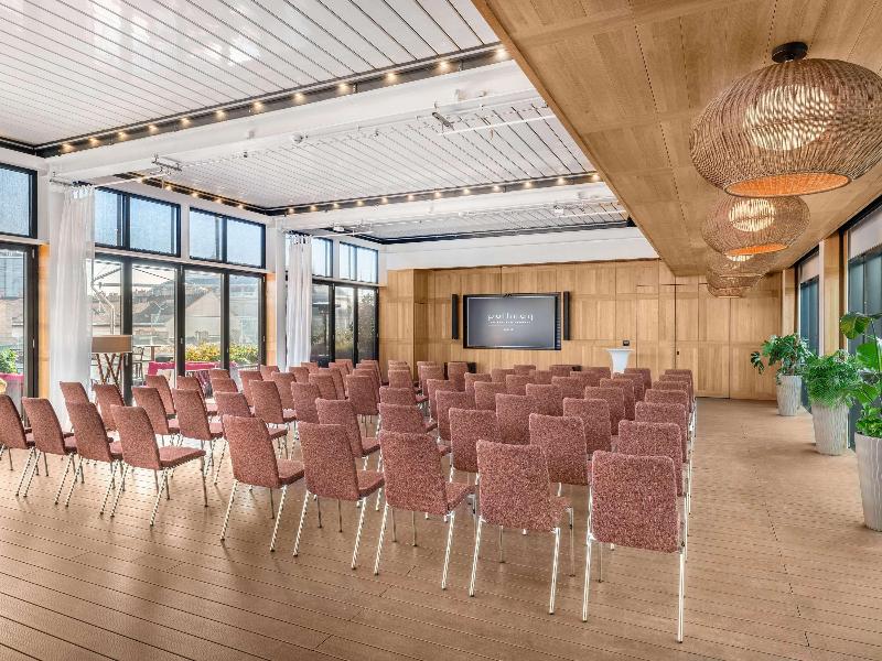 Pullman Budapest - Toplantı
