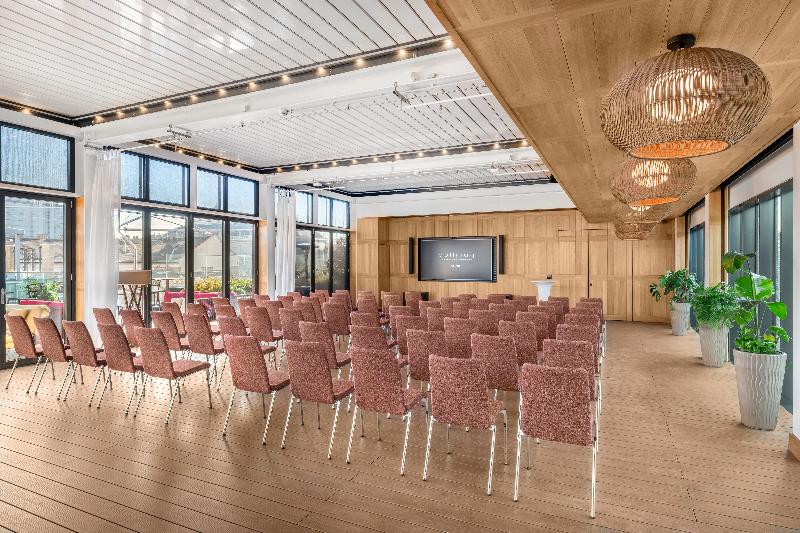 Pullman Budapest - Toplantı