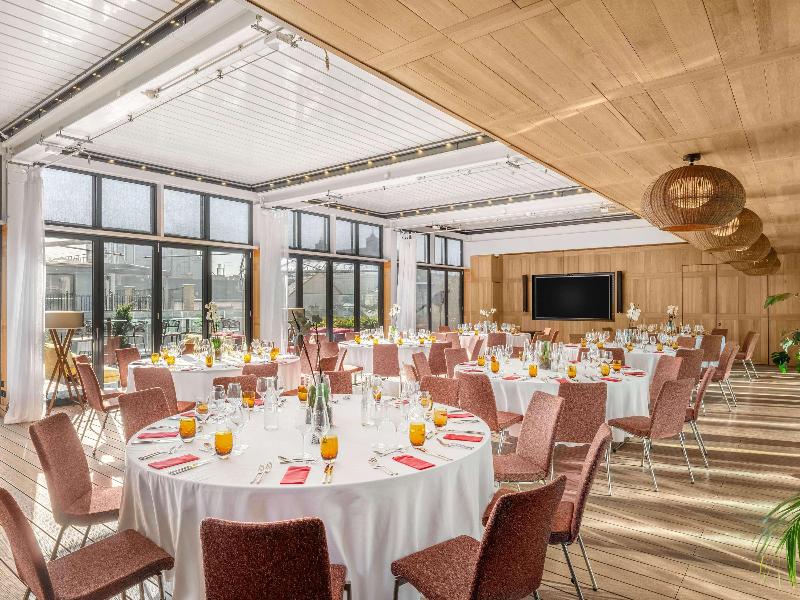 Pullman Budapest - Toplantı