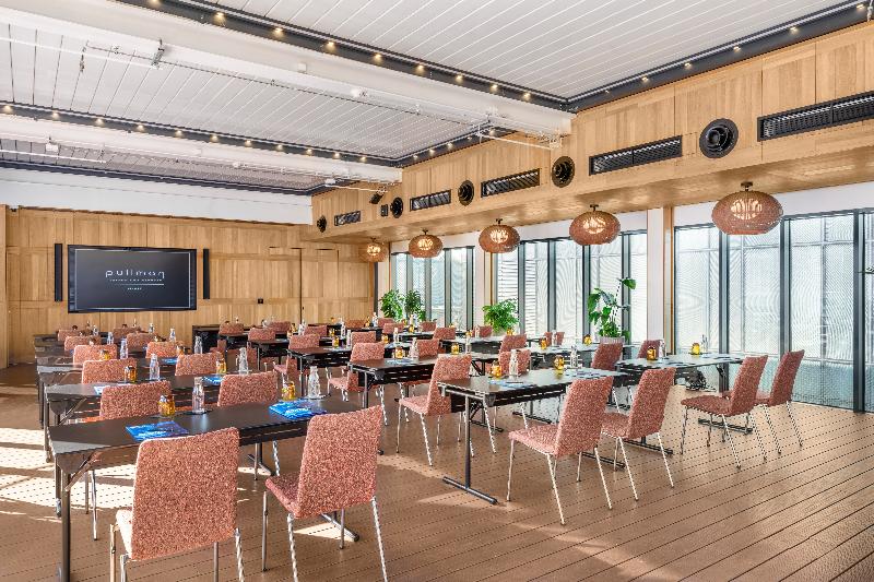 Pullman Budapest - Toplantı