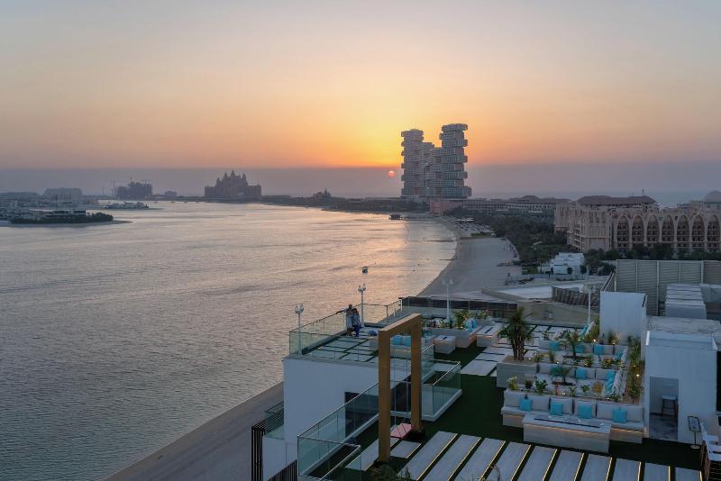 C Central Resort The Palm Dubai - Teras