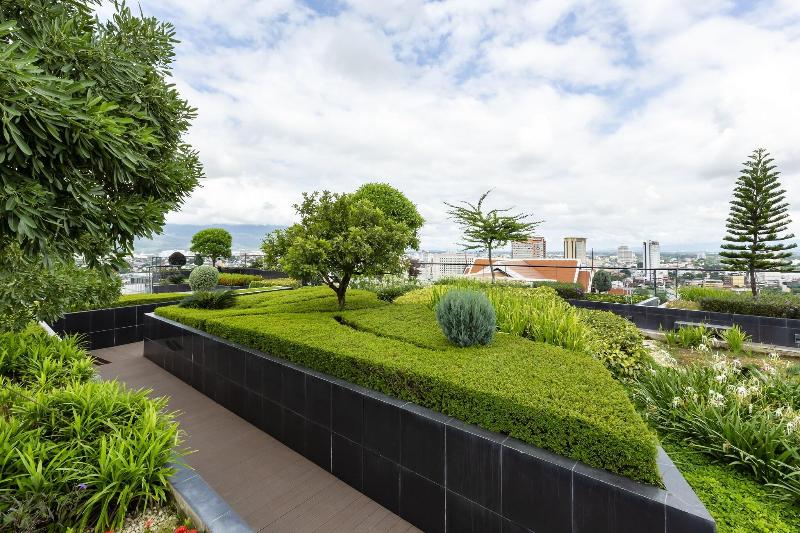 Anta Residence Astra - Teras