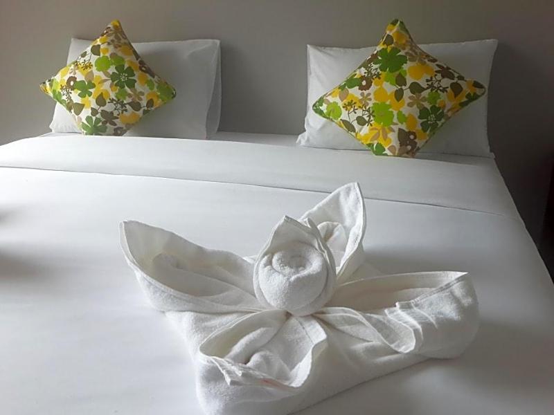 Karon Sea Side Hotel - Genel