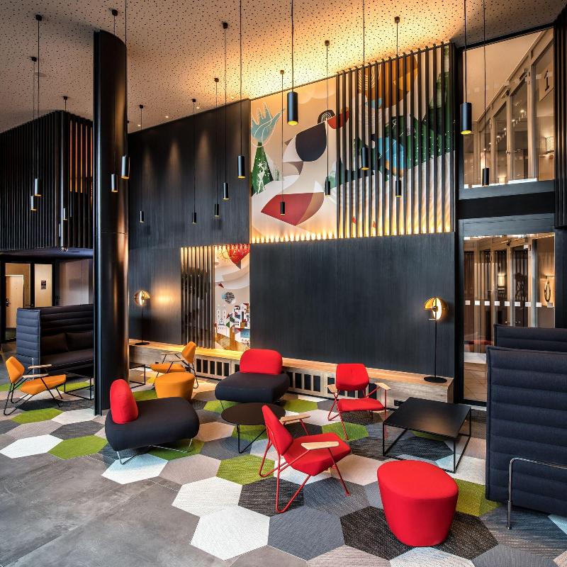 Radisson Hotel Zurich Airport - Lobi