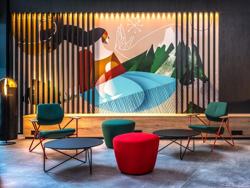 Radisson Hotel Zurich Airport - Lobi
