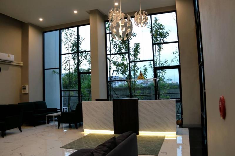 Iresidence Hotel Pathumthani - Lobi