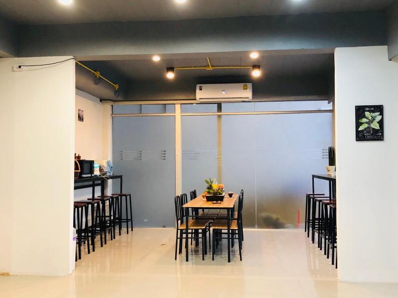 Best Bed Bangkok Suvarnabhumi Hostel - Restoran