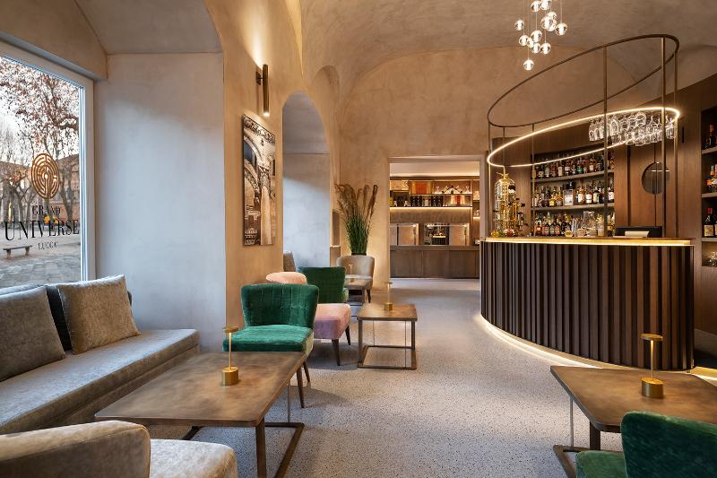 Grand Universe Lucca Autograph Collection - Bar