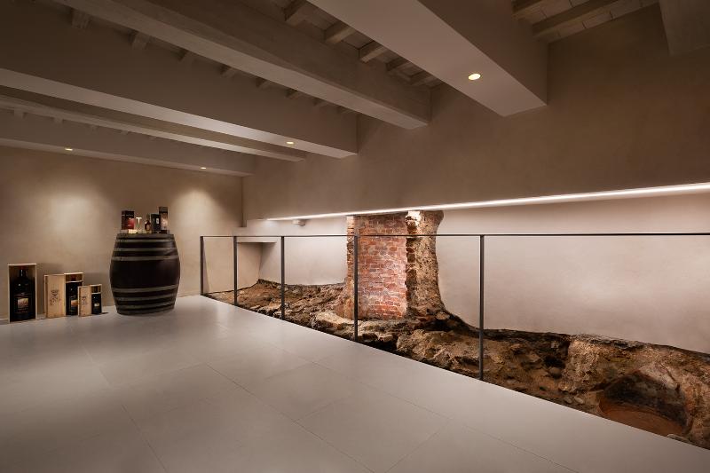 Grand Universe Lucca Autograph Collection - Bar
