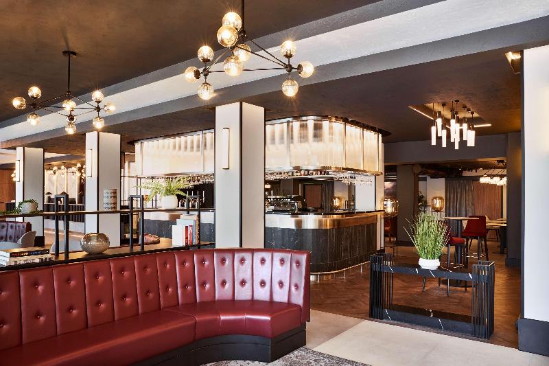 Radisson RED London Heathrow - Bar
