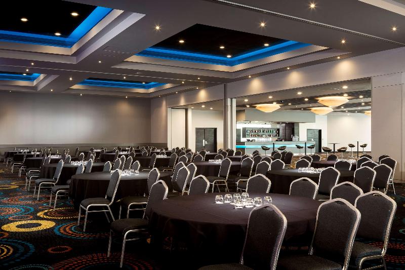 Radisson RED London Heathrow - Toplantı