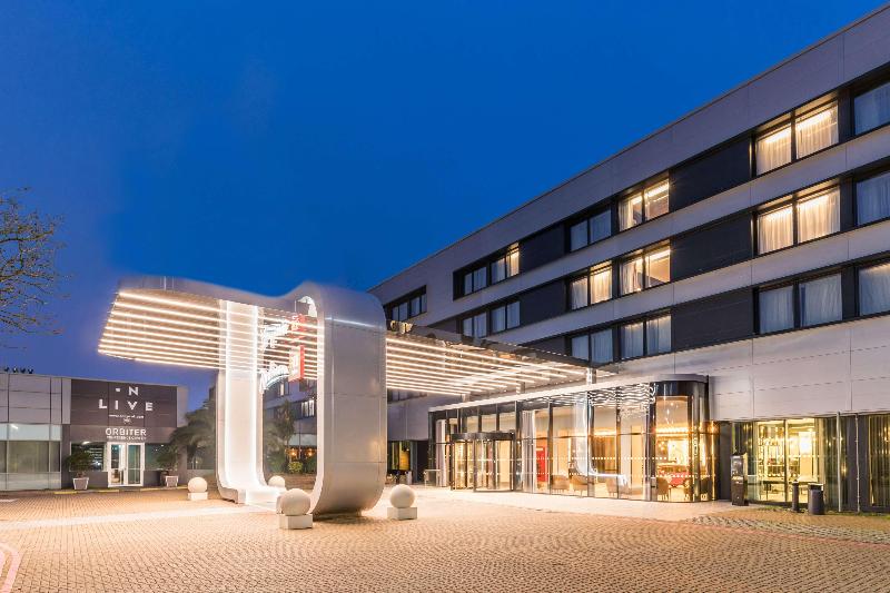 Radisson RED London Heathrow - Genel