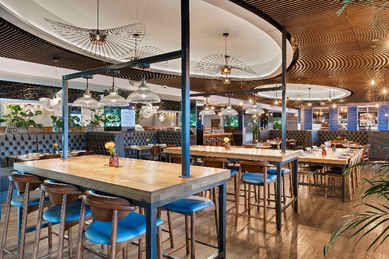 Radisson RED London Heathrow - Restoran