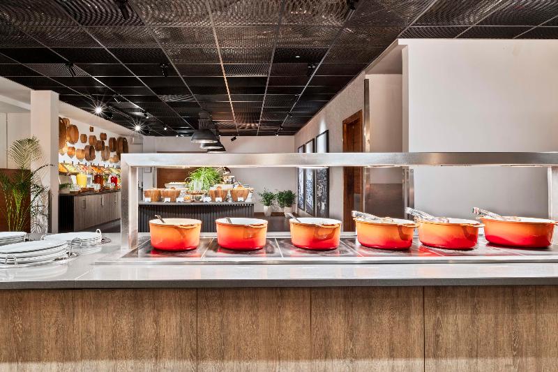 Radisson RED London Heathrow - Restoran